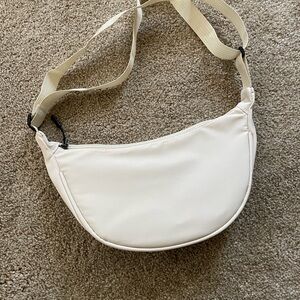 White small Shoulder Bag New without tag